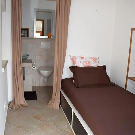 Autour Du Soleil Bed & Breakfast 3*